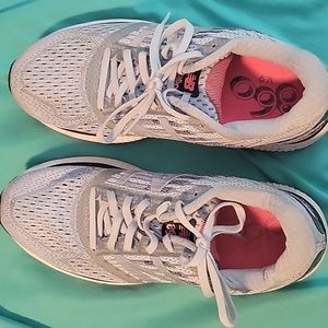 New Balanc Arhletic shoe